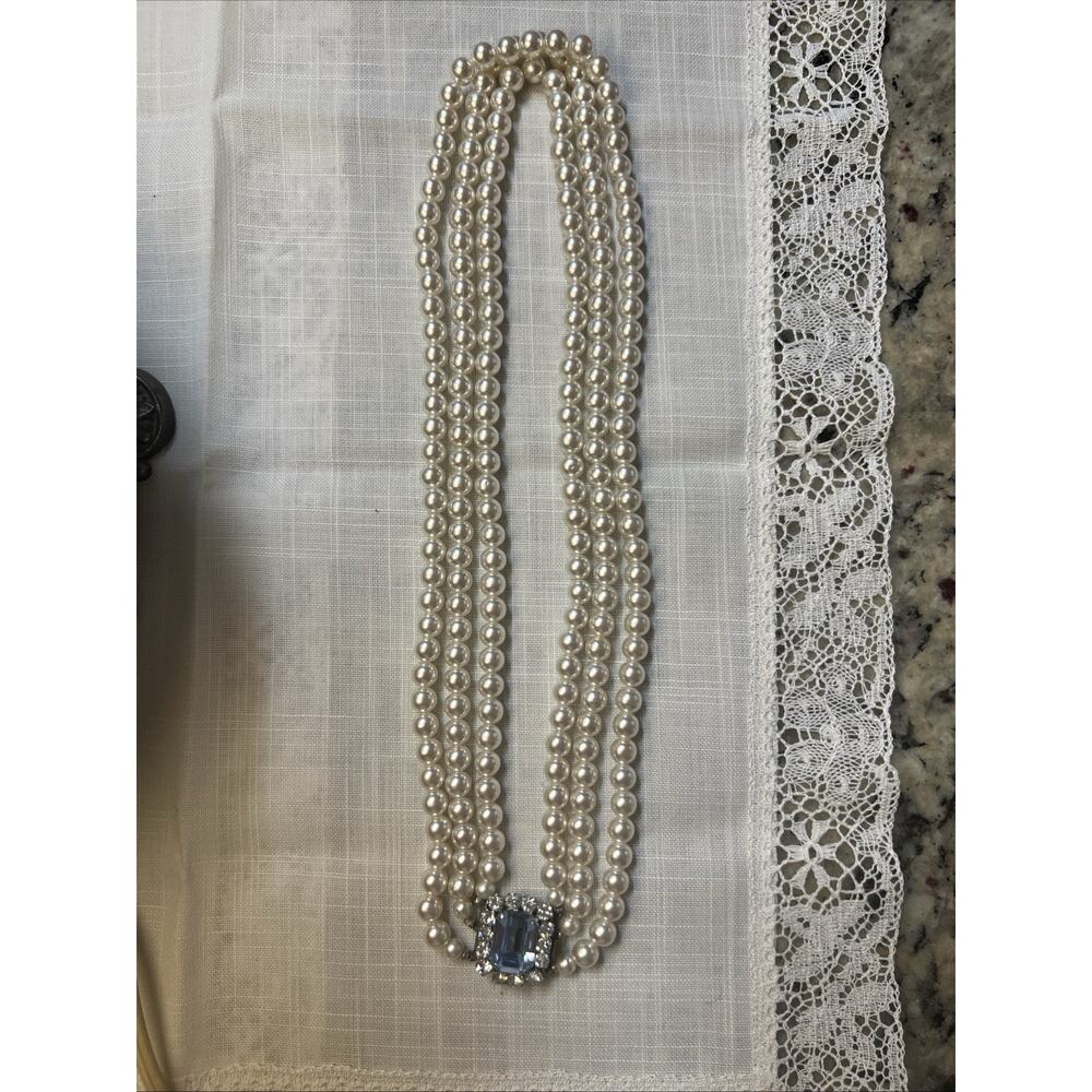 Vintage Triple-Strand Pearl Necklace with Decorative Clasp